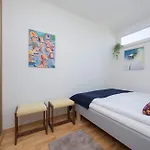 In Center Near The Capitol Theater By Renters شقة وارسو